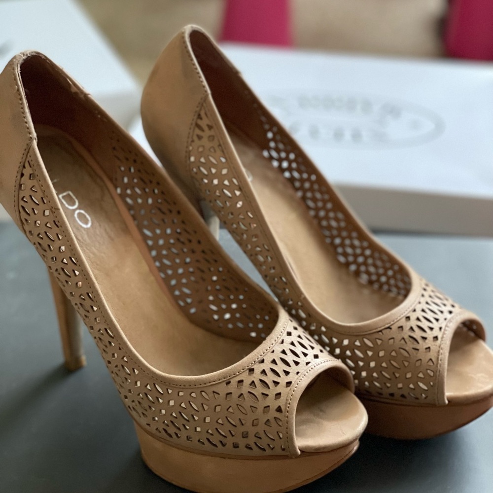 Also shoes in good condition.